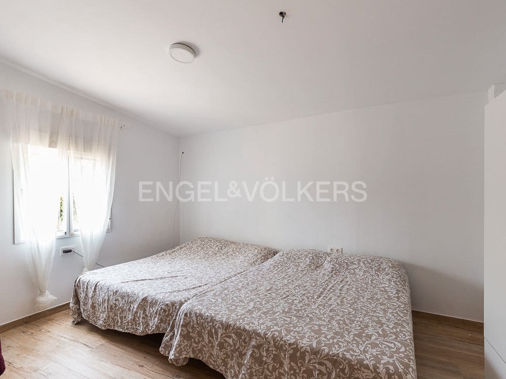 22 bedroom Villa for sale in Vilamarxant / Villamarchante with pool garage - € 1,249,900 (Ref: 8235281)