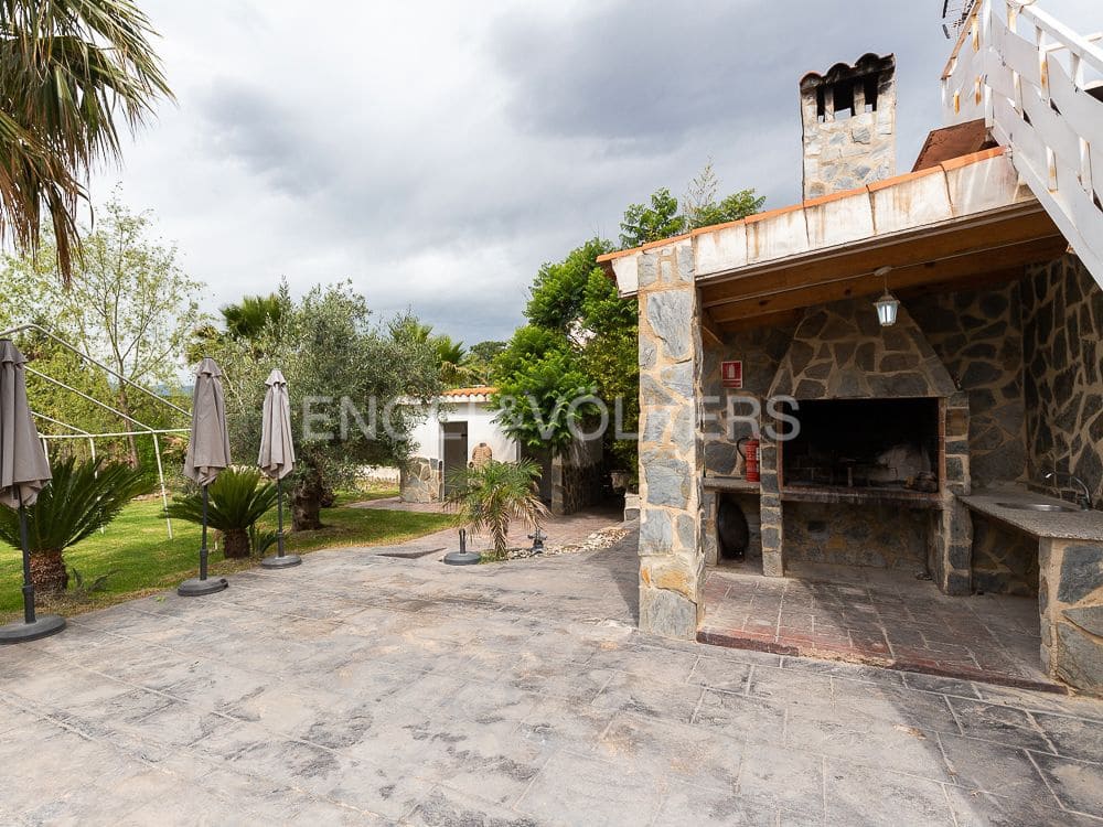 22 bedroom Villa for sale in Vilamarxant / Villamarchante with pool garage - € 1,249,900 (Ref: 8235281)