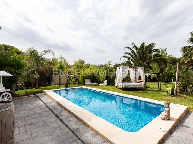 22 bedroom Villa for sale in Vilamarxant / Villamarchante with pool garage - € 1,249,900 (Ref: 8235281)