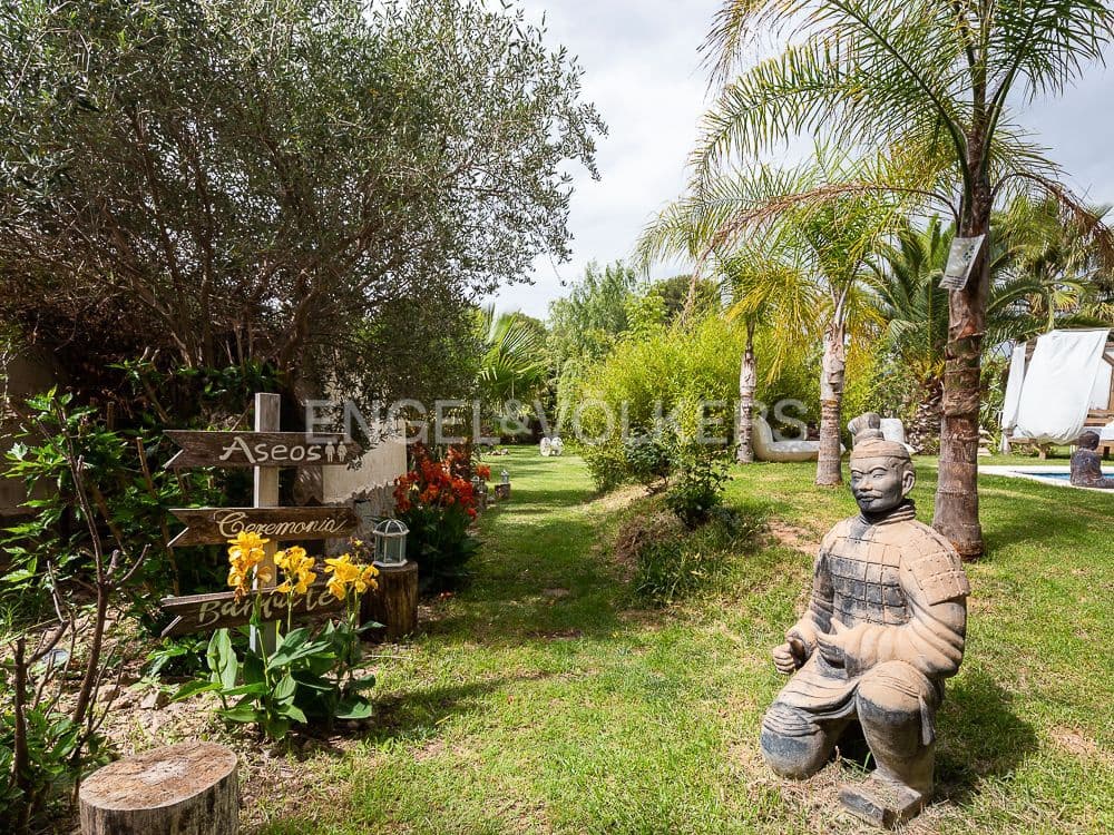22 bedroom Villa for sale in Vilamarxant / Villamarchante with pool garage - € 1,249,900 (Ref: 8235281)