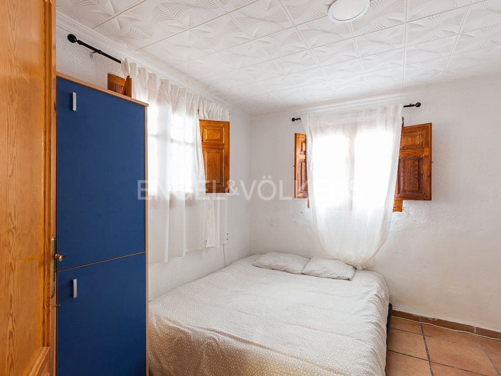 22 bedroom Villa for sale in Vilamarxant / Villamarchante with pool garage - € 1,249,900 (Ref: 8235281)