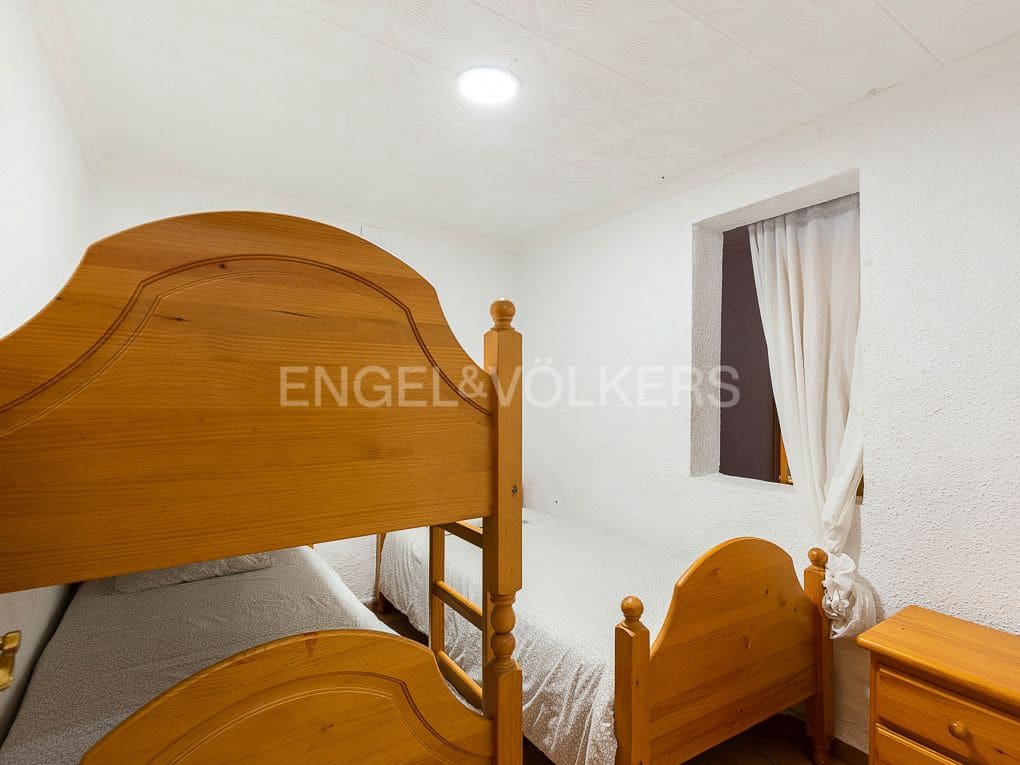 22 bedroom Villa for sale in Vilamarxant / Villamarchante with pool garage - € 1,249,900 (Ref: 8235281)