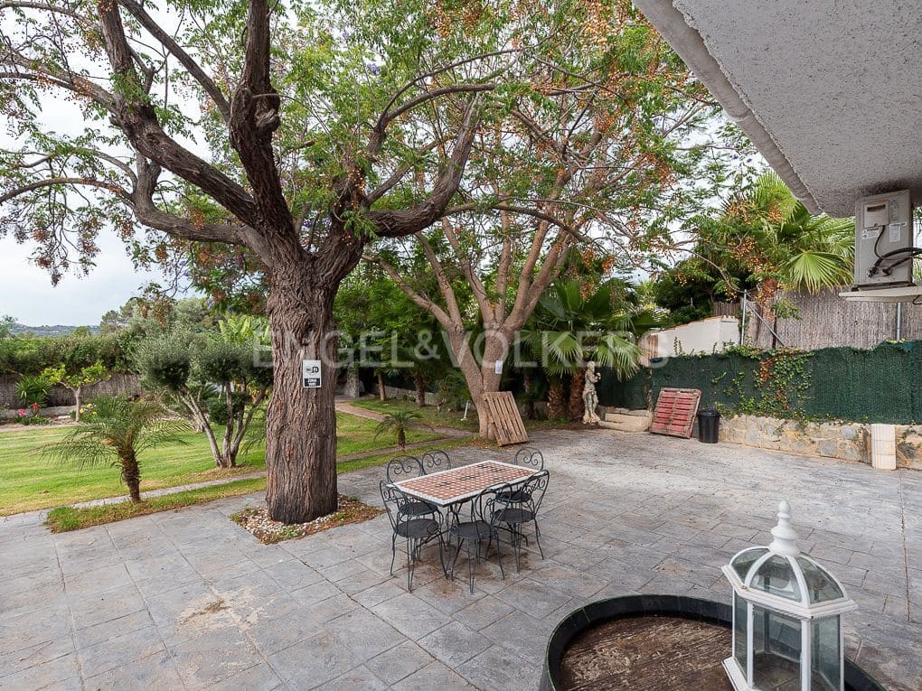 22 bedroom Villa for sale in Vilamarxant / Villamarchante with pool garage - € 1,249,900 (Ref: 8235281)