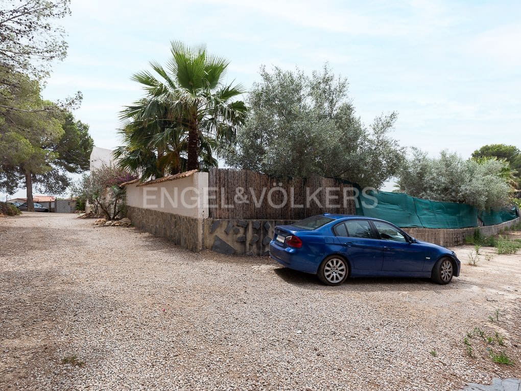 22 bedroom Villa for sale in Vilamarxant / Villamarchante with pool garage - € 1,249,900 (Ref: 8235281)