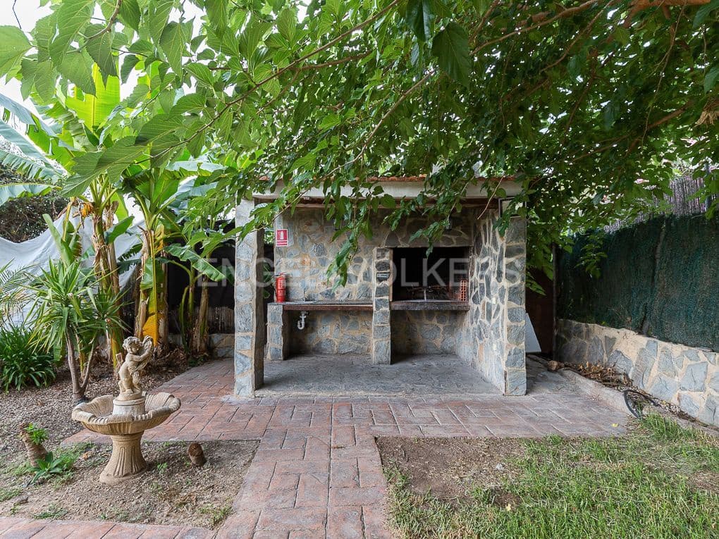 22 bedroom Villa for sale in Vilamarxant / Villamarchante with pool garage - € 1,249,900 (Ref: 8235281)