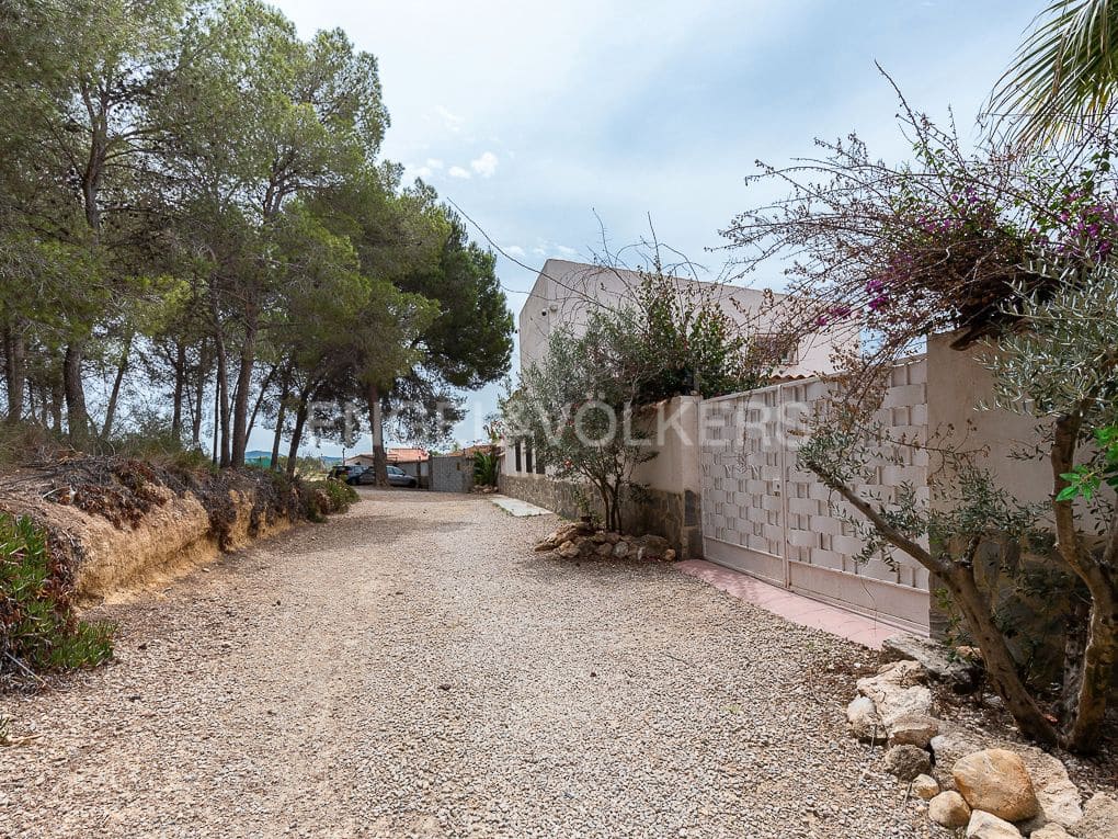 22 bedroom Villa for sale in Vilamarxant / Villamarchante with pool garage - € 1,249,900 (Ref: 8235281)