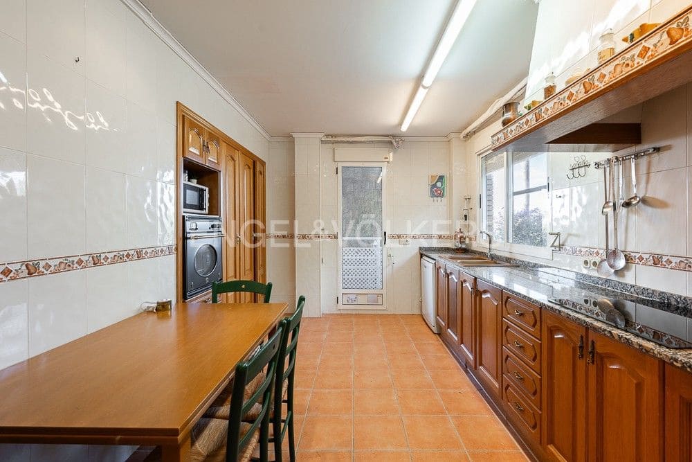5 sypialnia Willa na sprzedaż w Pucol z basenem garażem - 1 800 000 € (Ref: 8235283)
