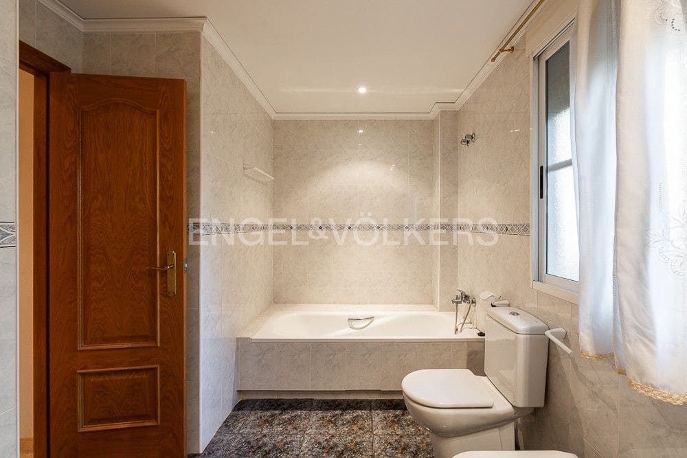 5 sypialnia Willa na sprzedaż w Pucol z basenem garażem - 1 800 000 € (Ref: 8235283)
