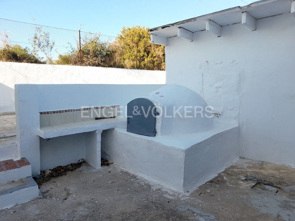7 bedroom Finca/Country House for sale in Riba-roja de Turia with garage - € 900,000 (Ref: 8235296)