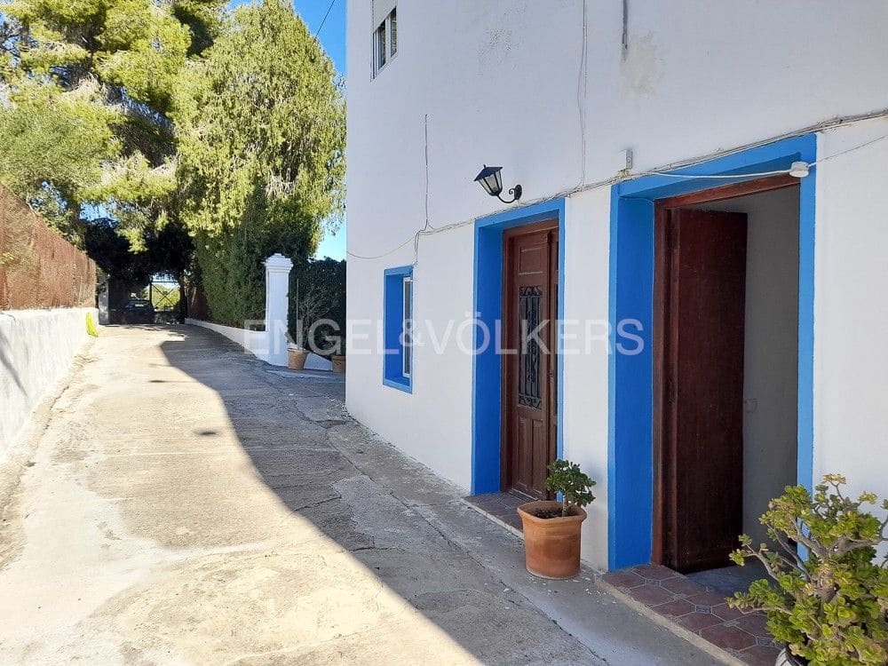 7 bedroom Finca/Country House for sale in Riba-roja de Turia with garage - € 900,000 (Ref: 8235296)