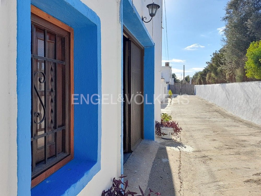 7 bedroom Finca/Country House for sale in Riba-roja de Turia with garage - € 900,000 (Ref: 8235296)