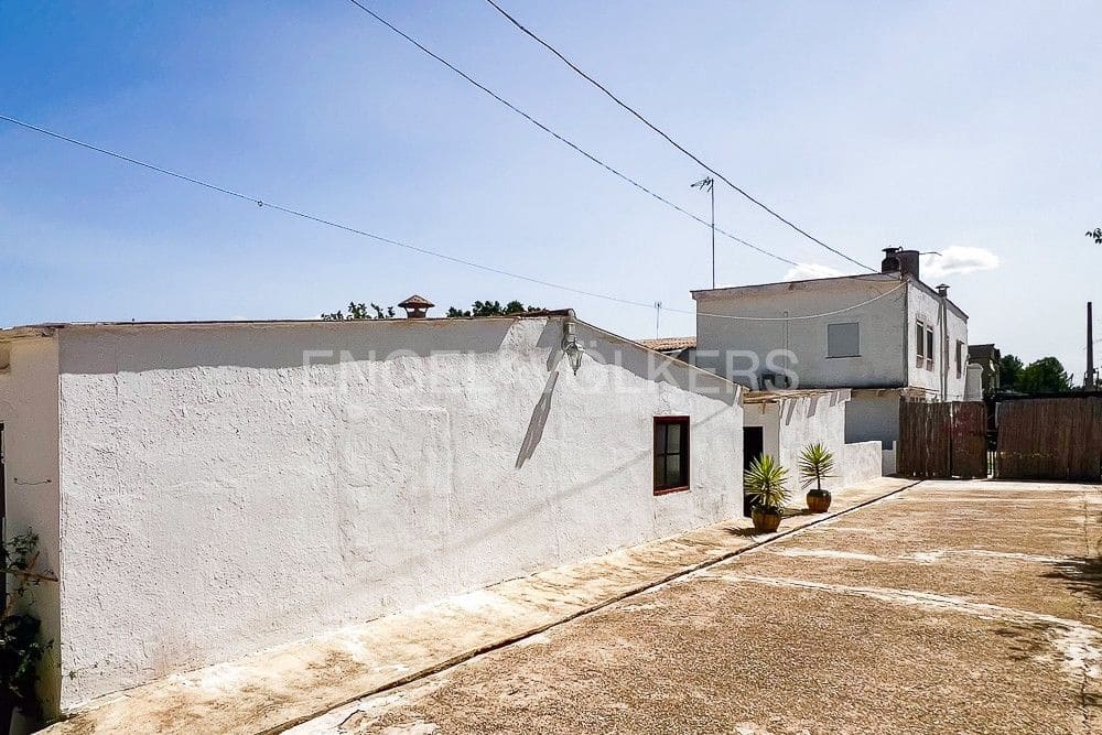 7 bedroom Finca/Country House for sale in Riba-roja de Turia with garage - € 900,000 (Ref: 8235296)