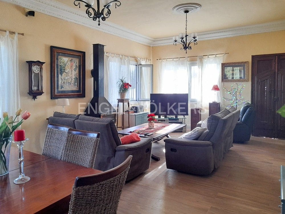 7 bedroom Finca/Country House for sale in Riba-roja de Turia with garage - € 900,000 (Ref: 8235296)