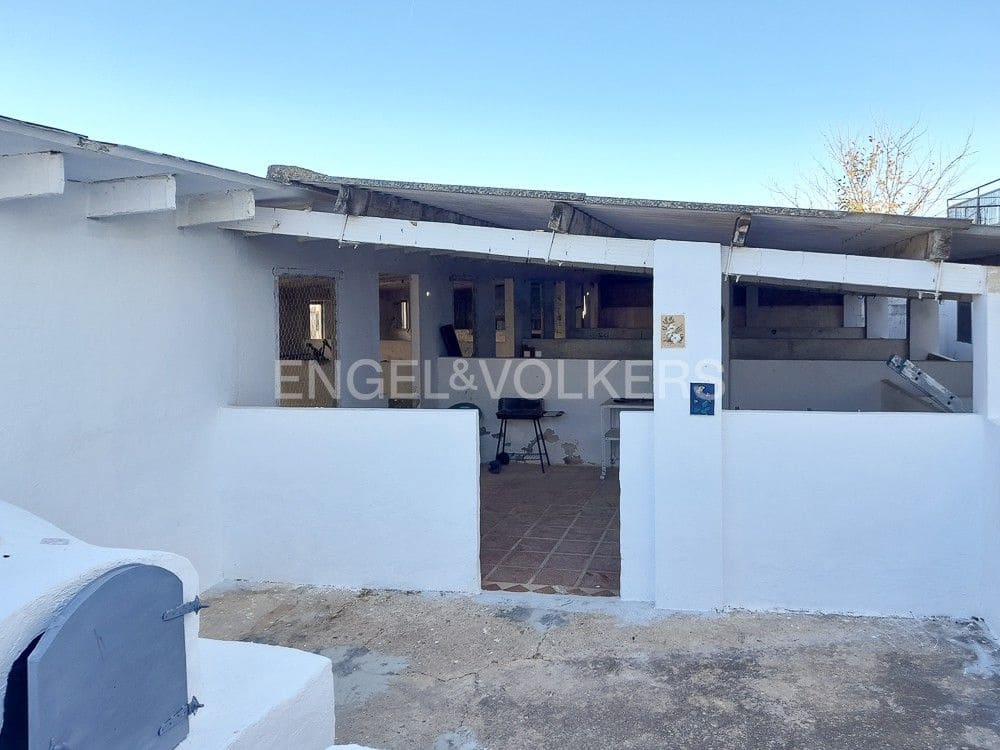 7 bedroom Finca/Country House for sale in Riba-roja de Turia with garage - € 900,000 (Ref: 8235296)
