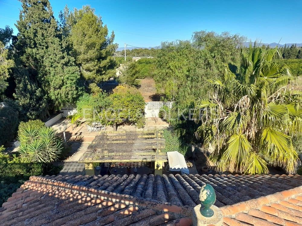 7 bedroom Finca/Country House for sale in Riba-roja de Turia with garage - € 900,000 (Ref: 8235296)