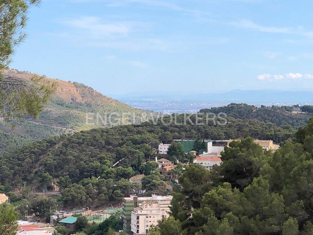 Solar/Parcela en Serra en venta - 79.000 € (Ref: 8235317)