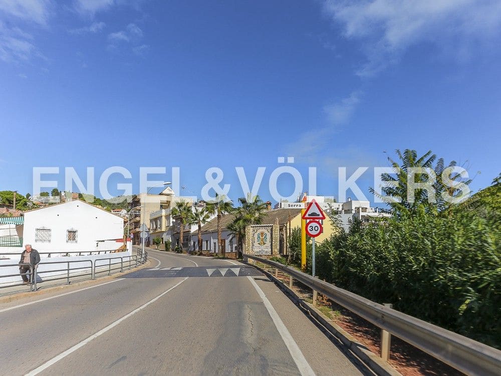 Solar/Parcela en Serra en venta - 79.000 € (Ref: 8235317)