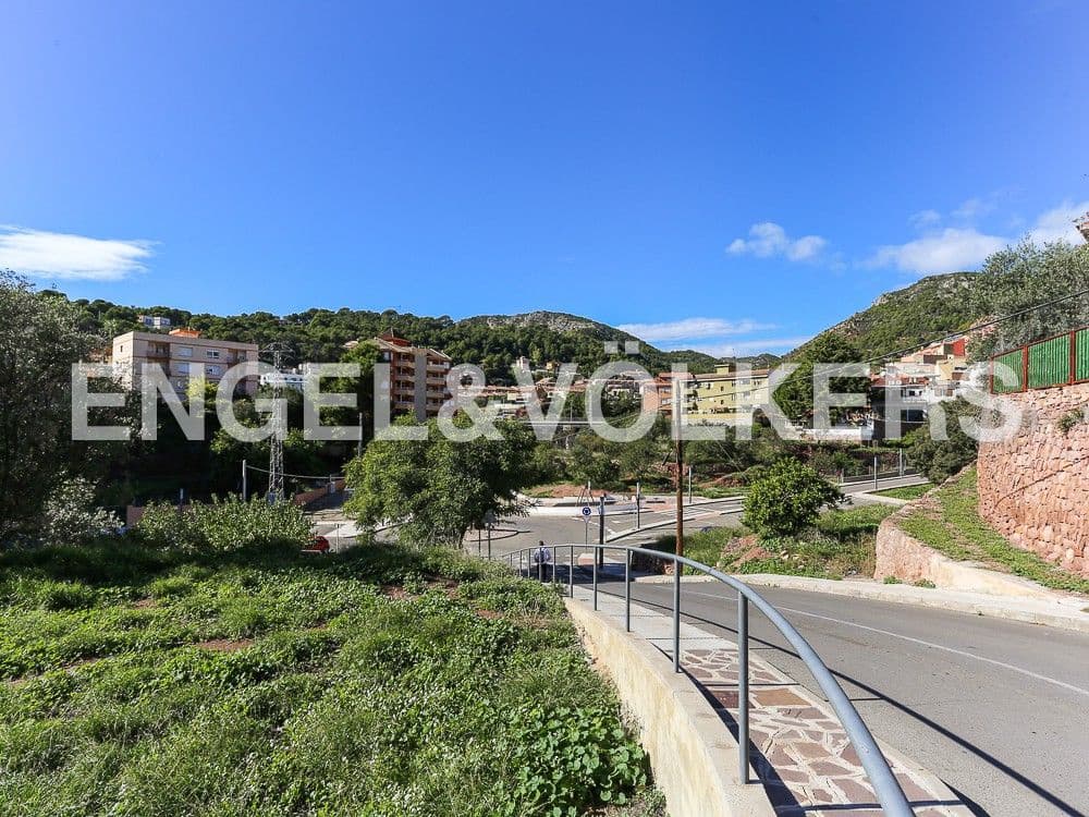 Solar/Parcela en Serra en venta - 79.000 € (Ref: 8235317)