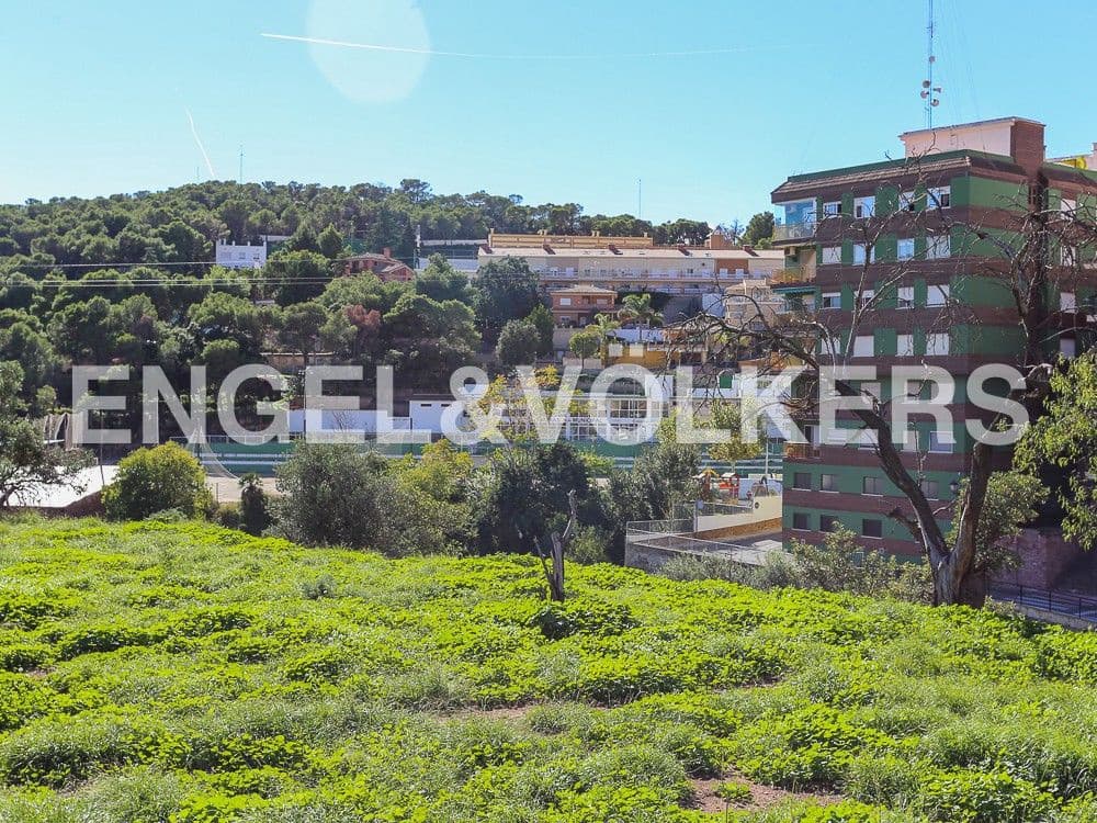 Solar/Parcela en Serra en venta - 79.000 € (Ref: 8235317)