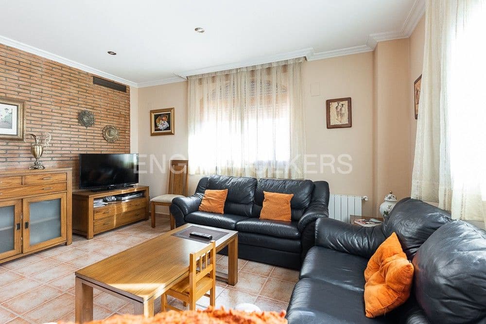 4 bedroom Villa for sale in Naquera with pool garage - € 540,000 (Ref: 8235362)