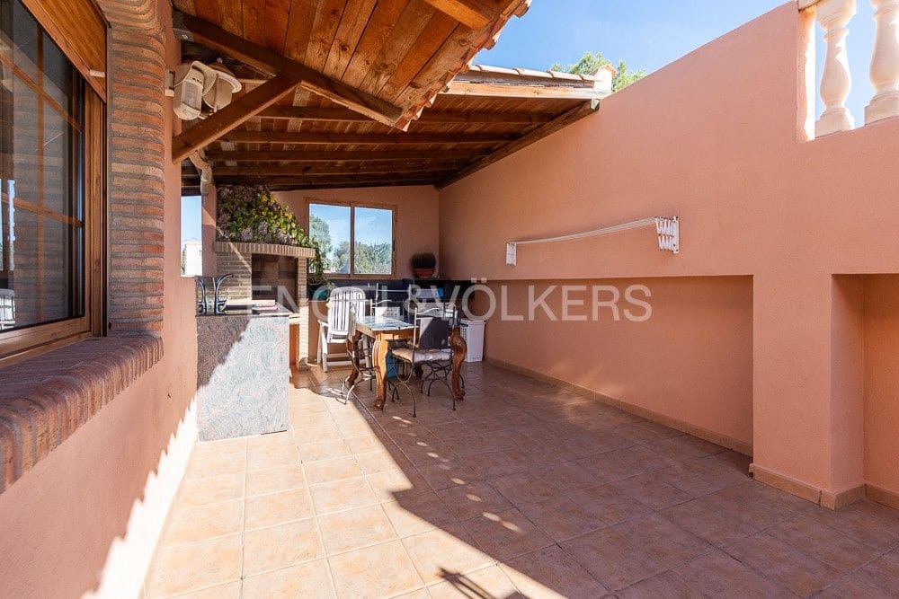 4 bedroom Villa for sale in Naquera with pool garage - € 540,000 (Ref: 8235362)