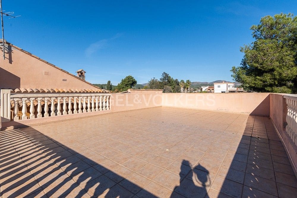 4 bedroom Villa for sale in Naquera with pool garage - € 540,000 (Ref: 8235362)