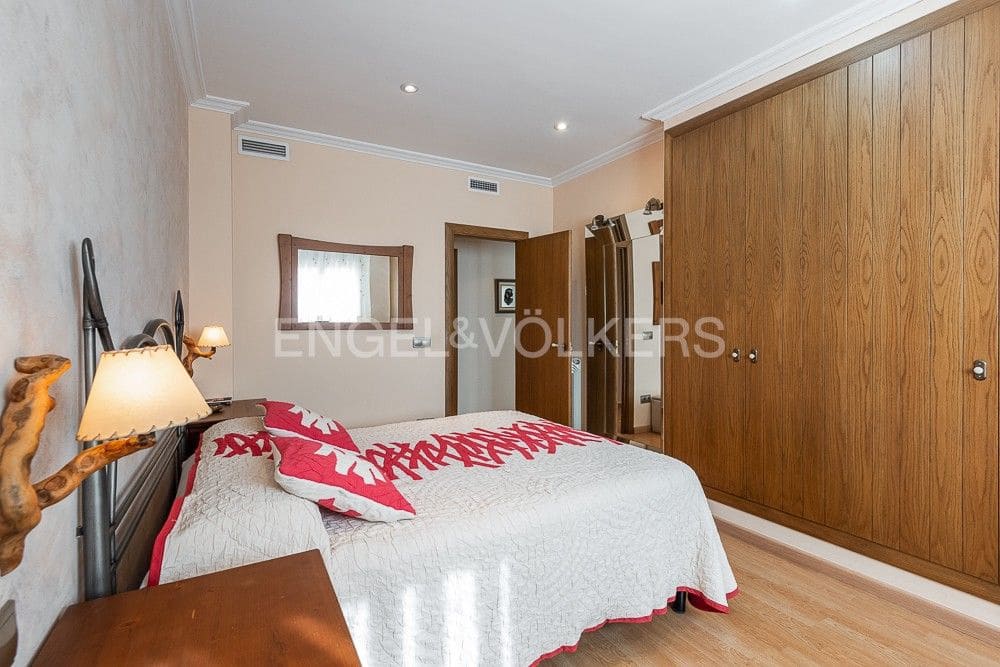4 bedroom Villa for sale in Naquera with pool garage - € 540,000 (Ref: 8235362)