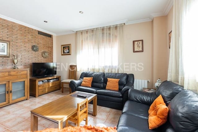 4 bedroom Villa for sale in Náquera with pool garage - € 540,000 (Ref: 8235362)
