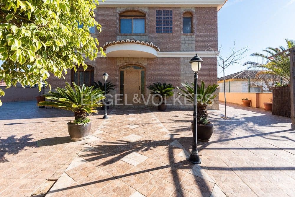 4 bedroom Villa for sale in Naquera with pool garage - € 540,000 (Ref: 8235362)