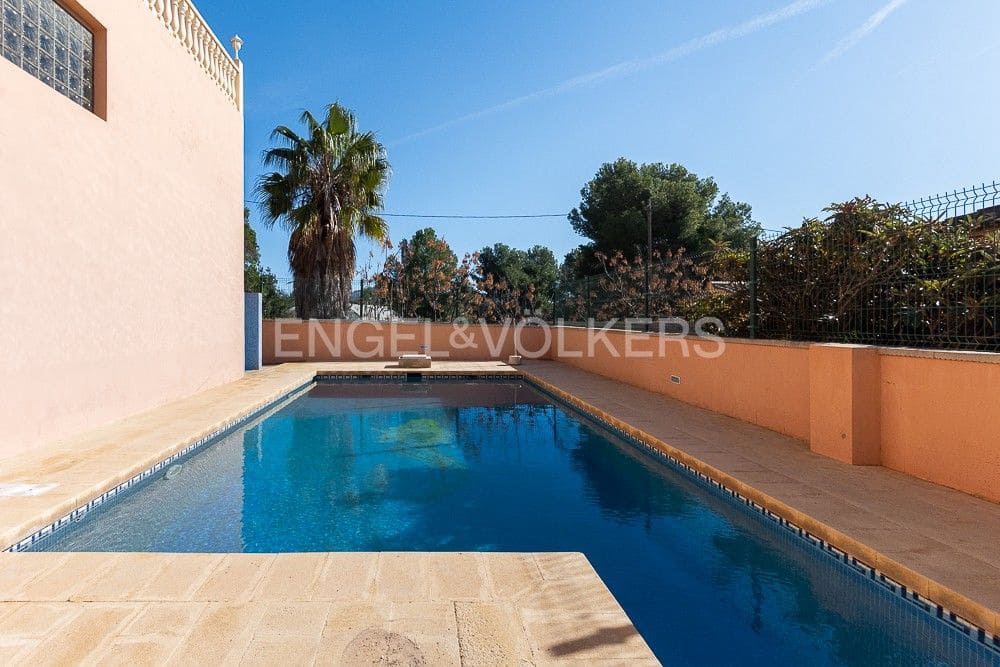 4 bedroom Villa for sale in Naquera with pool garage - € 540,000 (Ref: 8235362)