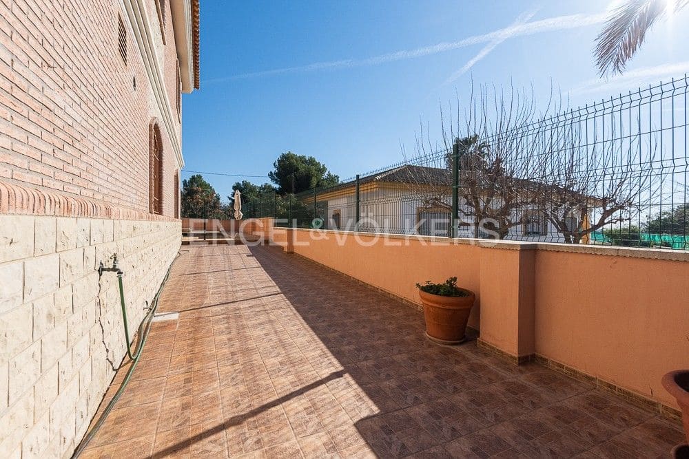 4 bedroom Villa for sale in Naquera with pool garage - € 540,000 (Ref: 8235362)
