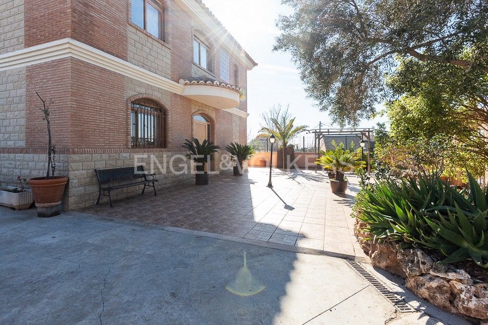 4 bedroom Villa for sale in Naquera with pool garage - € 540,000 (Ref: 8235362)