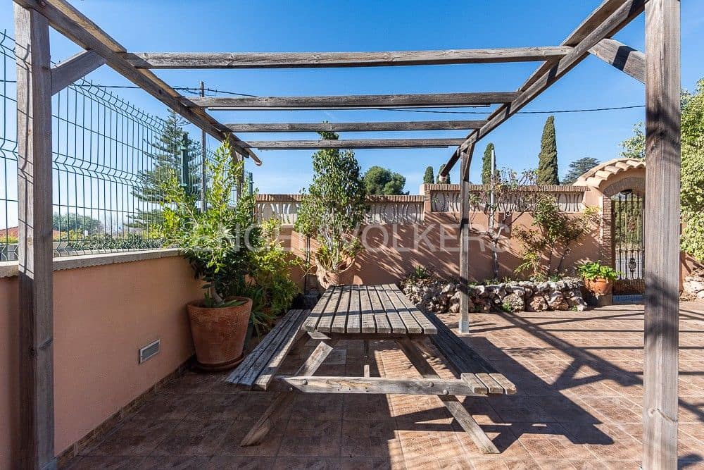 4 bedroom Villa for sale in Naquera with pool garage - € 540,000 (Ref: 8235362)