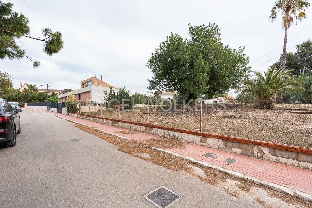 Bauplatz zu verkaufen in Paterna - 495.000 € (Ref: 8235369)
