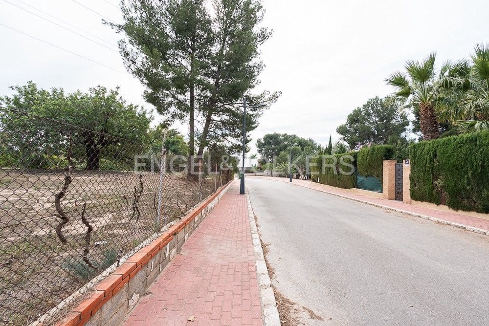 Bauplatz zu verkaufen in Paterna - 495.000 € (Ref: 8235369)