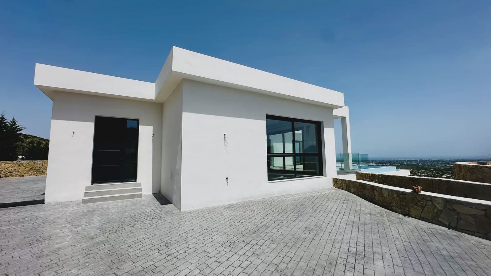 4 bedroom Villa for sale in Pedreguer with pool garage - € 1,395,000 (Ref: 8235370)