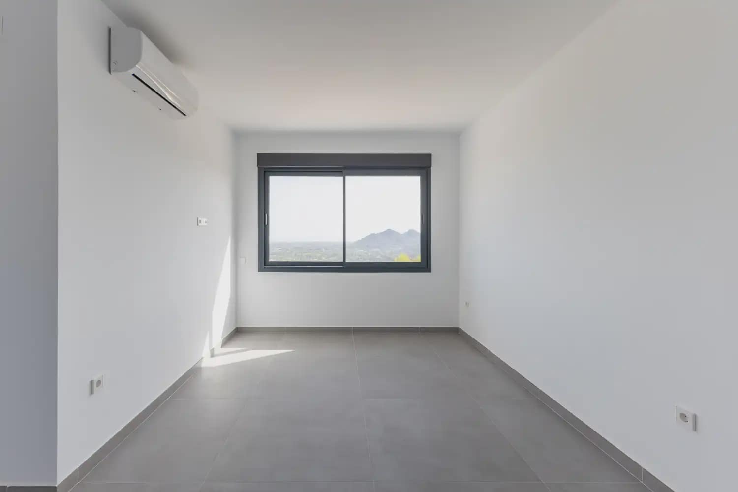 4 bedroom Villa for sale in Pedreguer with pool garage - € 1,395,000 (Ref: 8235370)