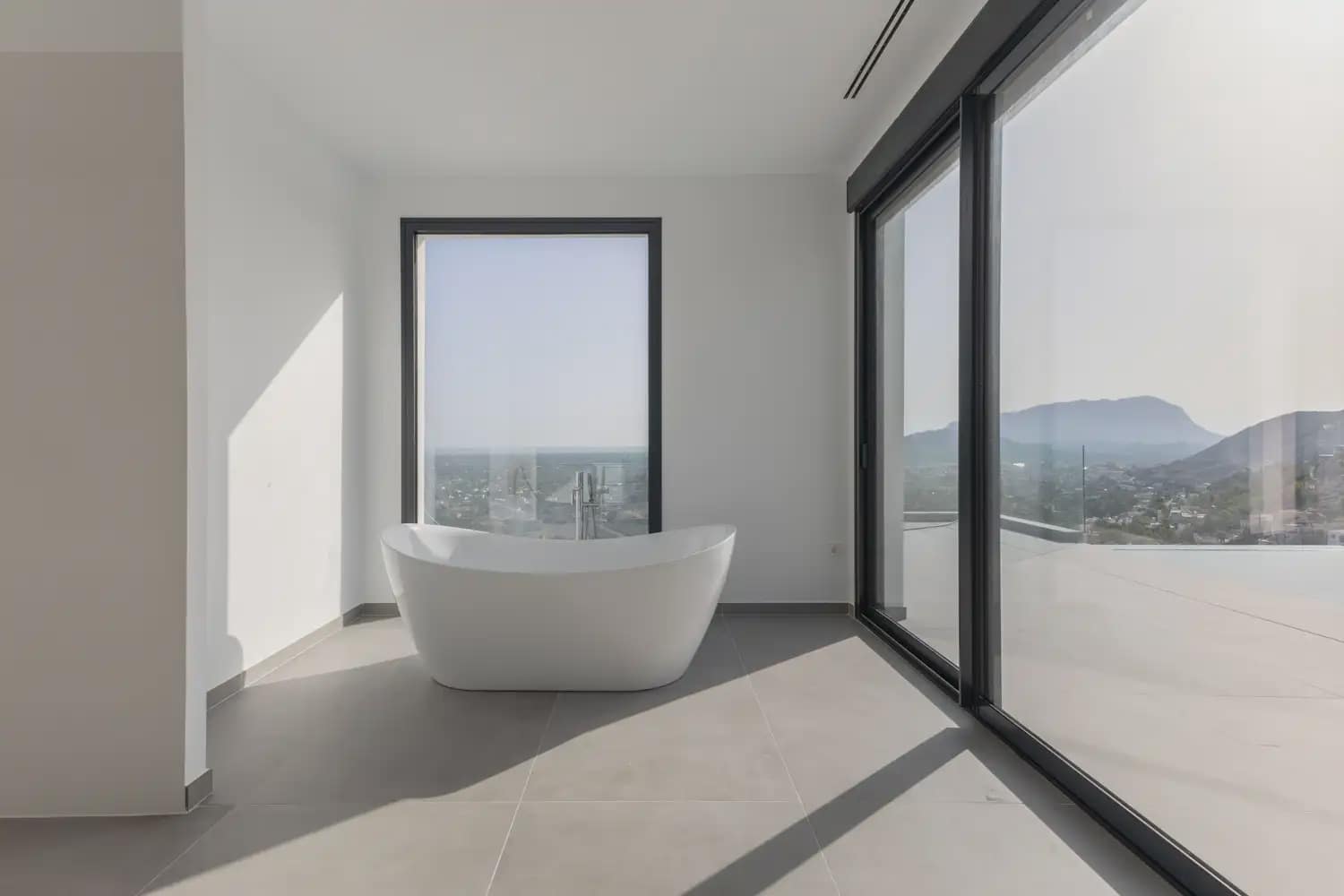 4 bedroom Villa for sale in Pedreguer with pool garage - € 1,395,000 (Ref: 8235370)