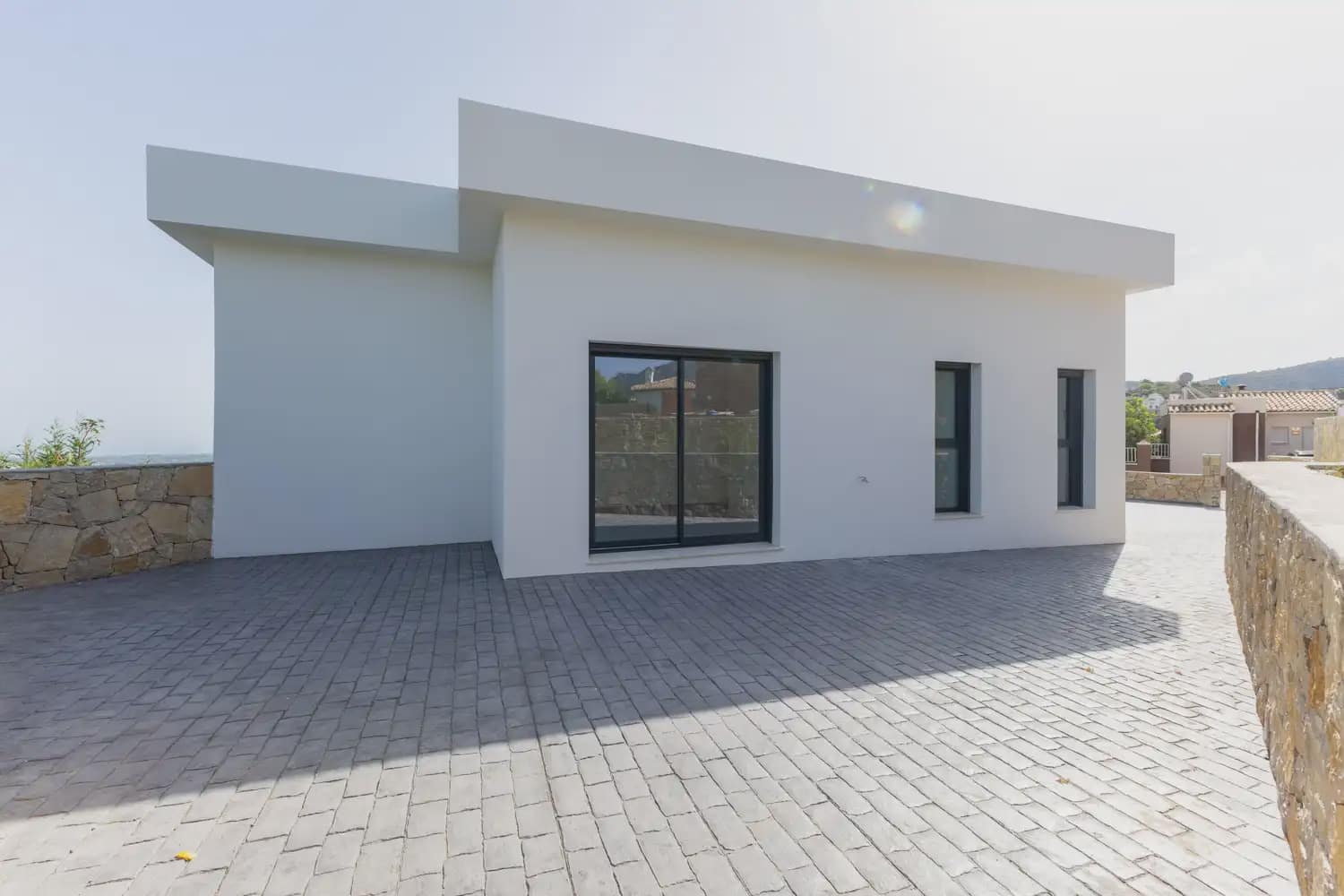 4 bedroom Villa for sale in Pedreguer with pool garage - € 1,395,000 (Ref: 8235370)