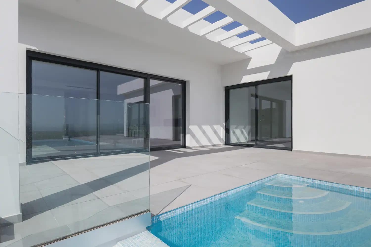 4 bedroom Villa for sale in Pedreguer with pool garage - € 1,395,000 (Ref: 8235370)