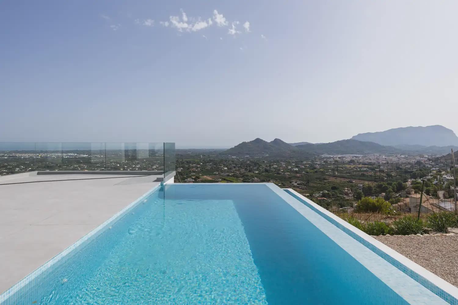 4 bedroom Villa for sale in Pedreguer with pool garage - € 1,395,000 (Ref: 8235370)