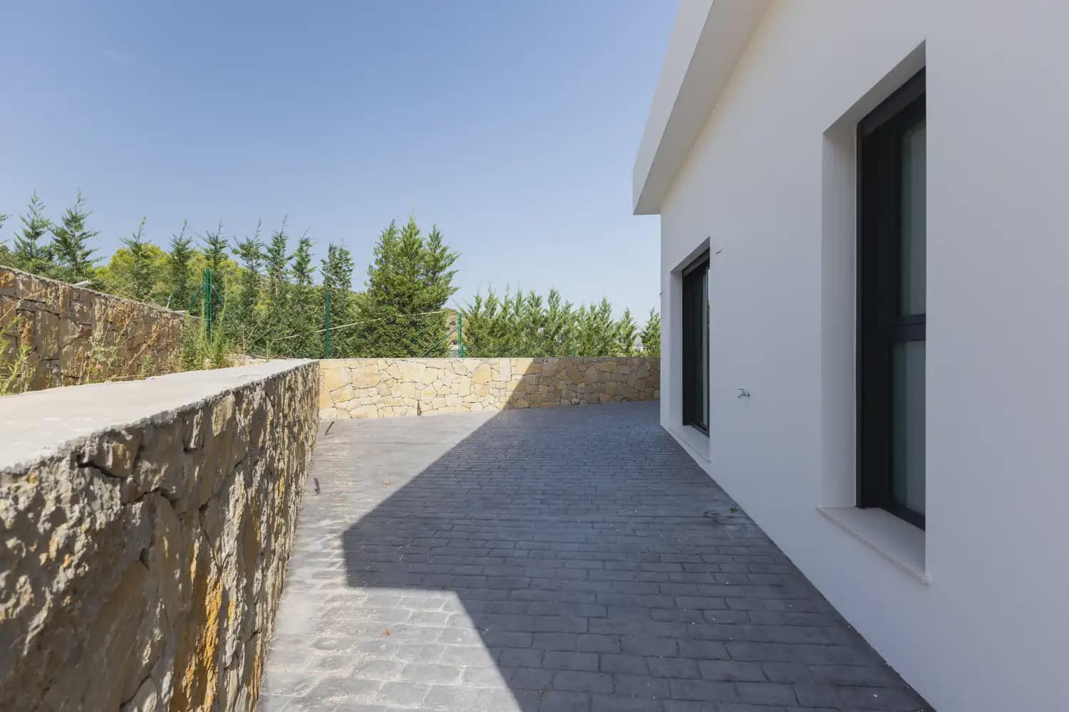 4 bedroom Villa for sale in Pedreguer with pool garage - € 1,395,000 (Ref: 8235370)