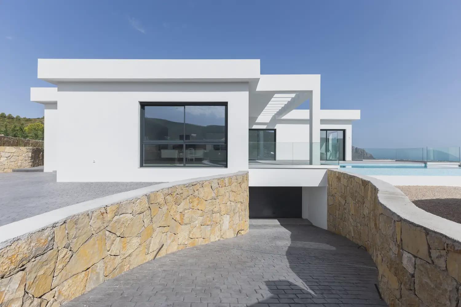 4 bedroom Villa for sale in Pedreguer with pool garage - € 1,395,000 (Ref: 8235370)