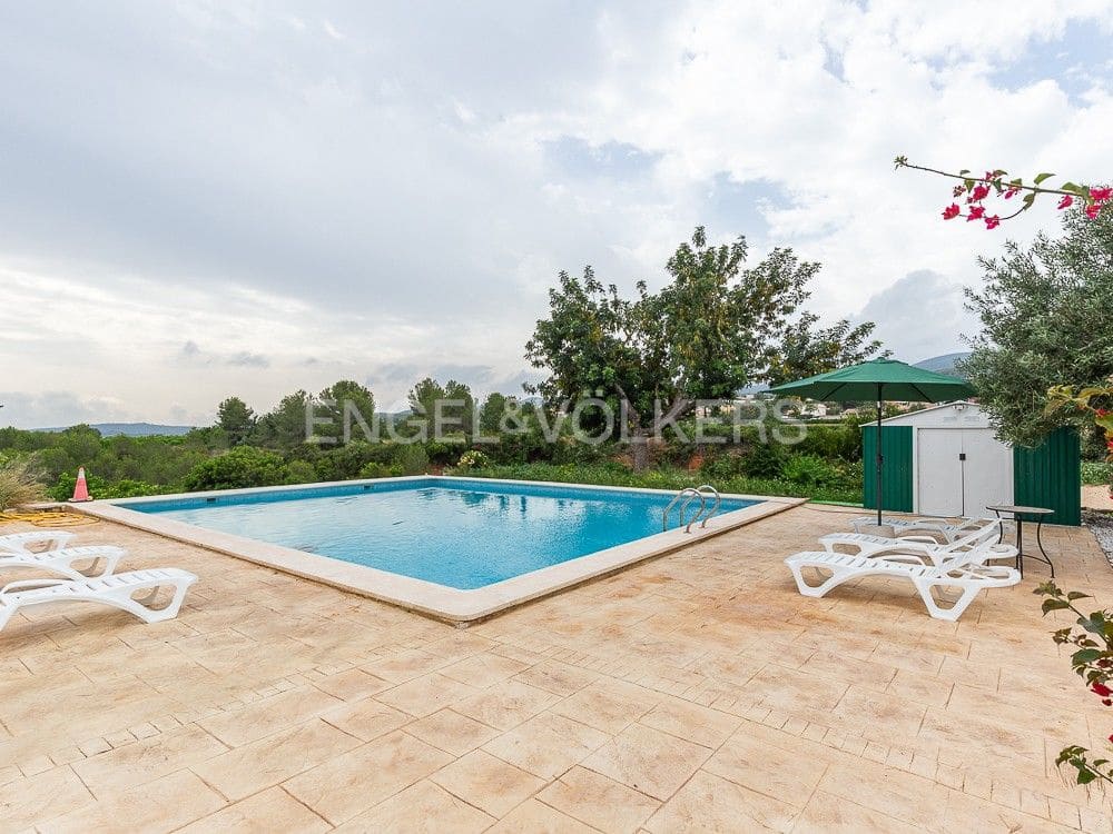 4 bedroom Finca/Country House for sale in Montroy with pool - € 375,000 (Ref: 8235396)
