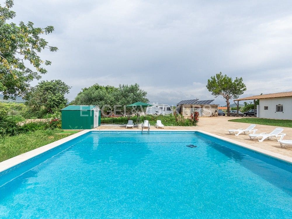 4 bedroom Finca/Country House for sale in Montroy with pool - € 375,000 (Ref: 8235396)