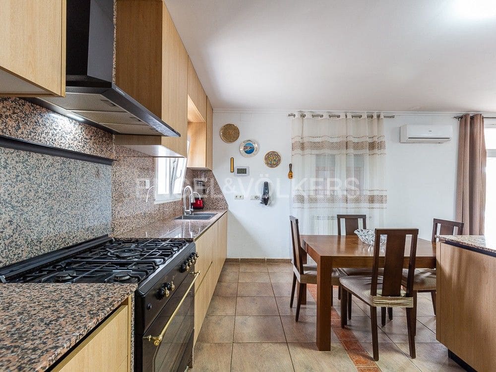 4 bedroom Finca/Country House for sale in Montroy with pool - € 375,000 (Ref: 8235396)