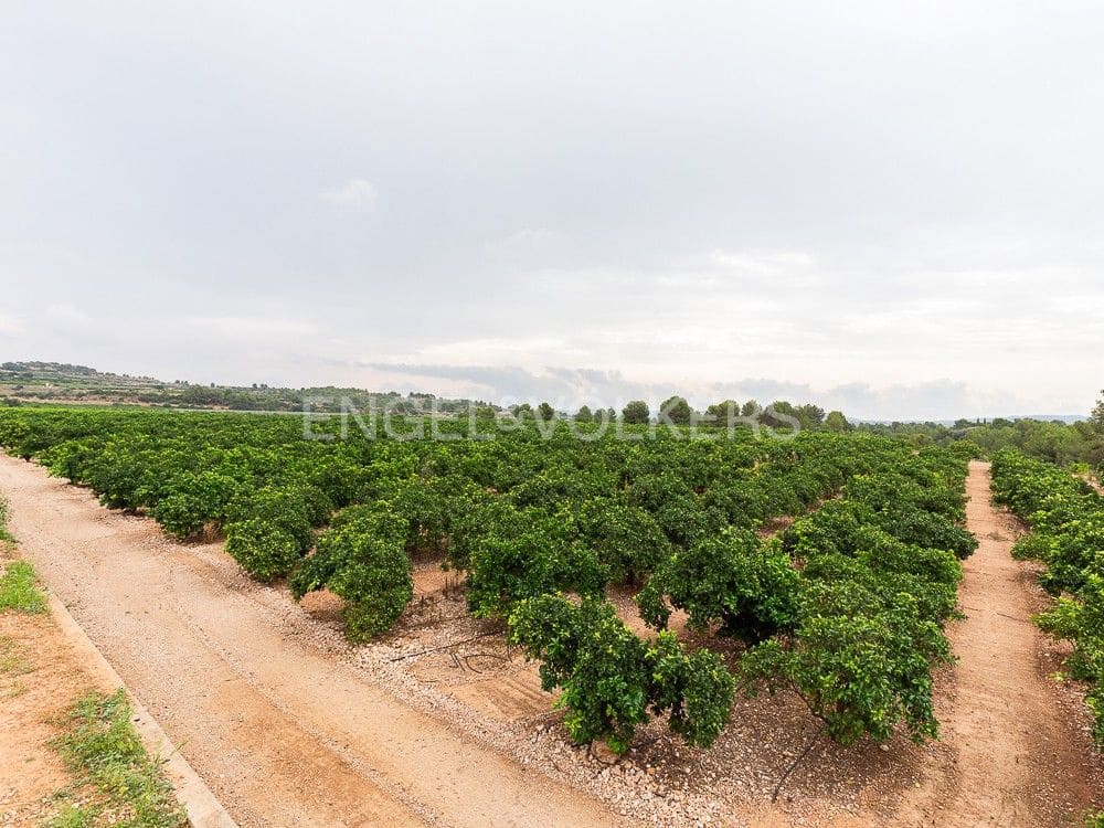 4 bedroom Finca/Country House for sale in Montroy with pool - € 375,000 (Ref: 8235396)