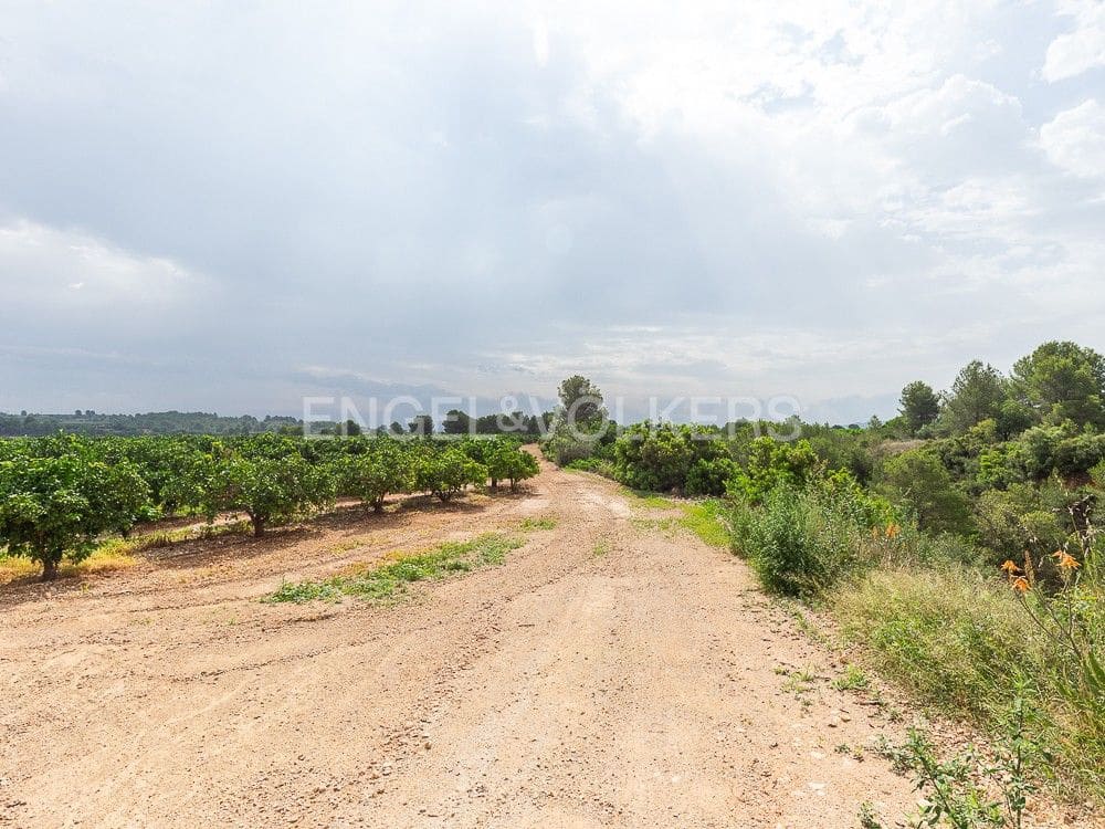 4 bedroom Finca/Country House for sale in Montroy with pool - € 375,000 (Ref: 8235396)