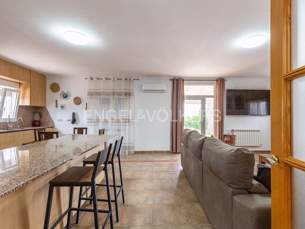 4 bedroom Finca/Country House for sale in Montroy with pool - € 375,000 (Ref: 8235396)