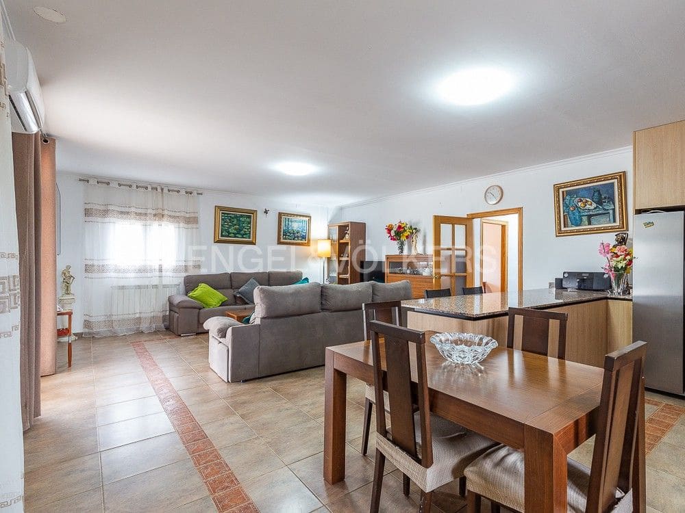4 bedroom Finca/Country House for sale in Montroy with pool - € 375,000 (Ref: 8235396)